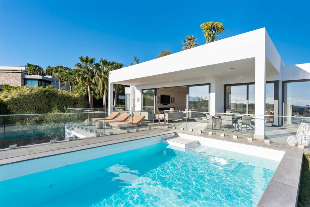 Elegantly Villa with Sea views for sale in Benahavis 7