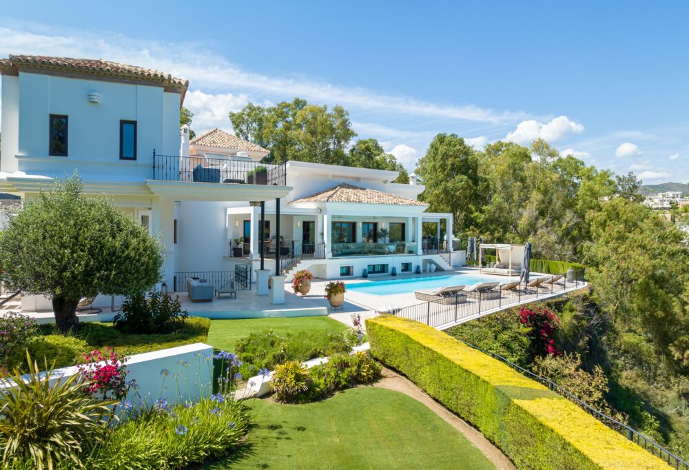 luxury villa in el herrojo benahavis la quinta marbella 31